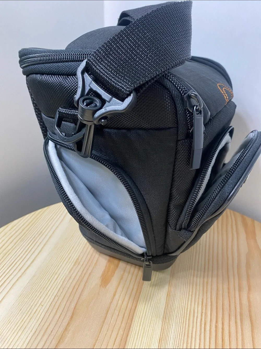 Amazon Basics DSLR Top Load Camera Bag Black with Adjustable Strap Hard Bottom
